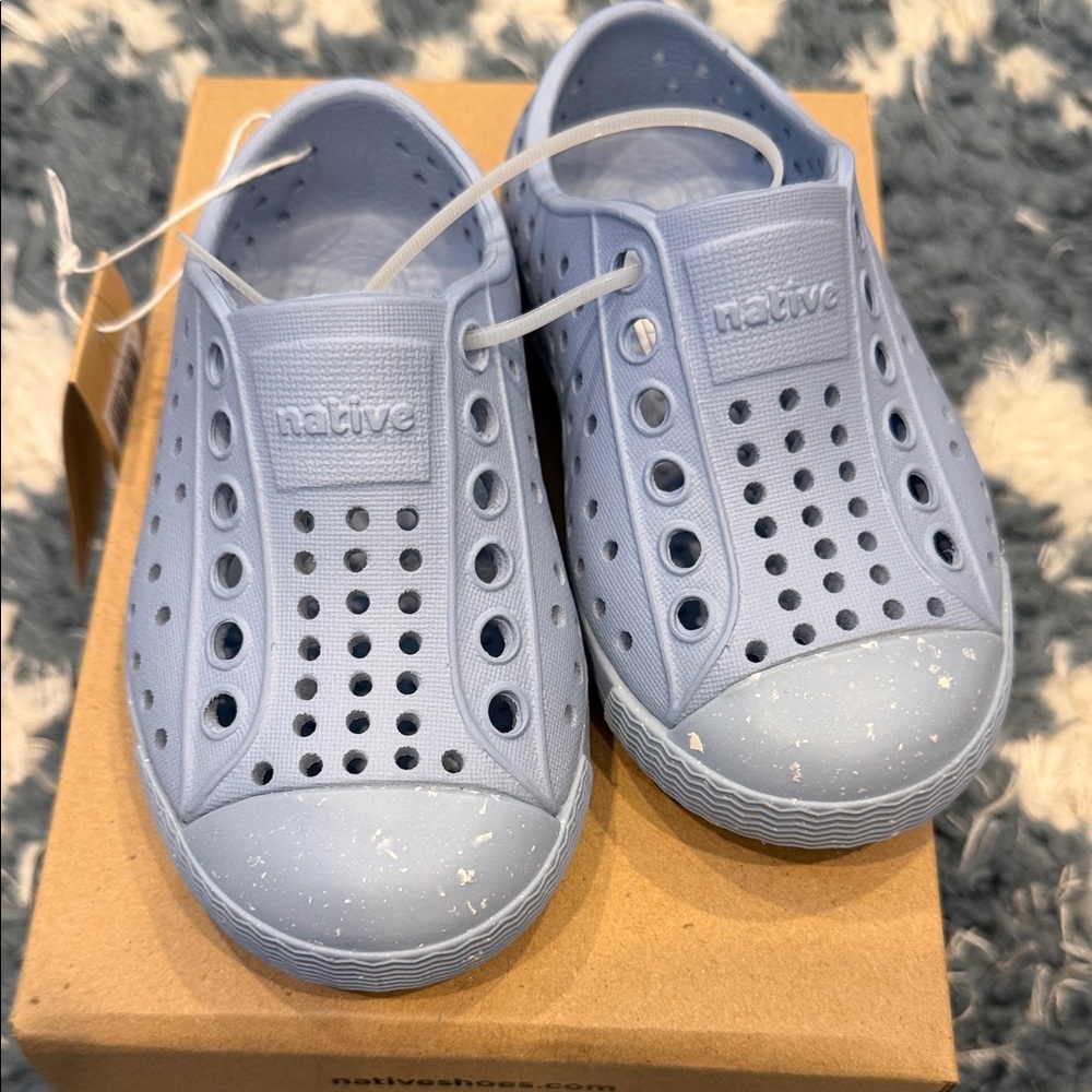 Native Kids Slip-On Water Shoes in Pale Blue with Speckle